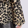 Skjorta med leopardmönster och volanger Skjorta med leopardmönster och volanger