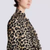 Skjorta med leopardmönster och volanger Skjorta med leopardmönster och volanger