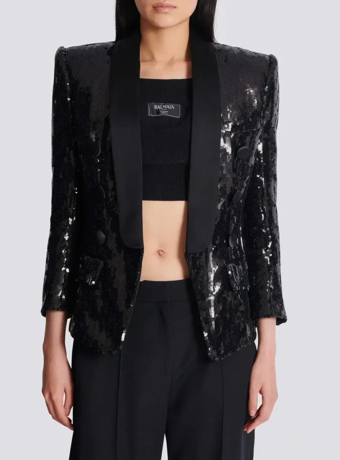 Skräddarsydd jacka i glitter-satin med V-ringning Skräddarsydd jacka i glitter-satin med V-ringning