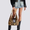 Sync Hobo läderväska med leopardmönster Sync Hobo läderväska med leopardmönster