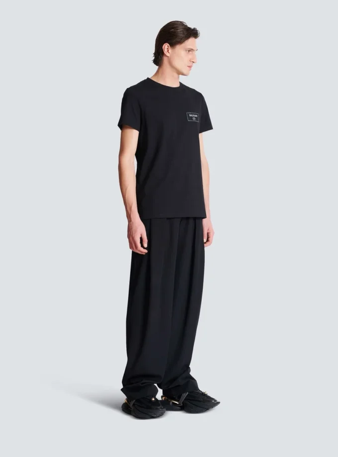 T-shirt med Balmain Couture-etikett T-shirt med Balmain Couture-etikett