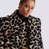 Trenchcoat med bälte i jacquard med leopardmönster Trenchcoat med bälte i jacquard med leopardmönster