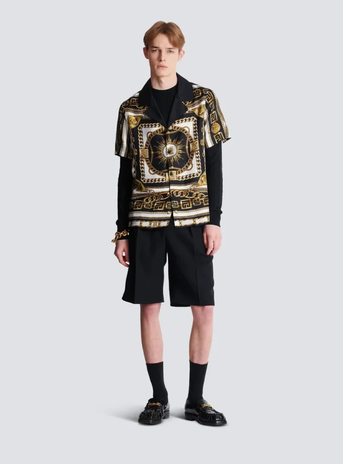 Tryckt pyjamas skjorta med Foulard Chaînes-mönster Tryckt pyjamas skjorta med Foulard Chaînes-mönster
