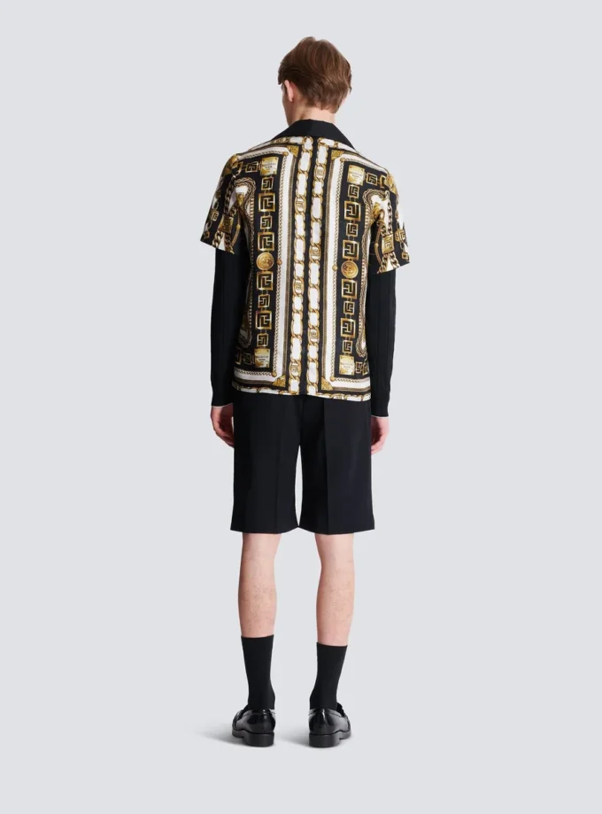 Tryckt pyjamas skjorta med Foulard Chaînes-mönster Tryckt pyjamas skjorta med Foulard Chaînes-mönster