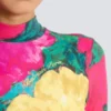 Tryckt topp med hög hals Tryckt topp med hög hals