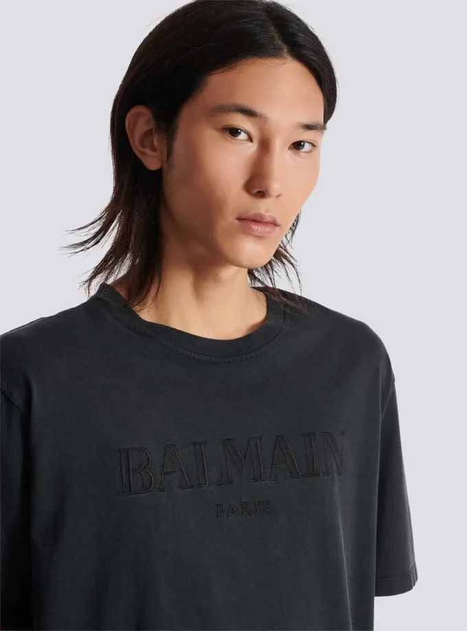 Vintage Balmain-broderad T-shirt Vintage Balmain-broderad T-shirt